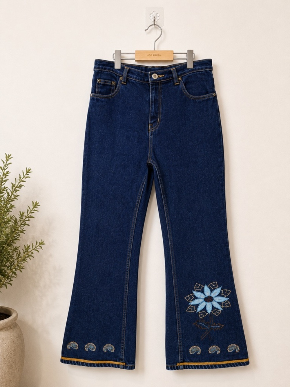 Vintage Northern Getaway Embroidered Flare Jeans | Y2K 90s Boho Dark Wash Denim